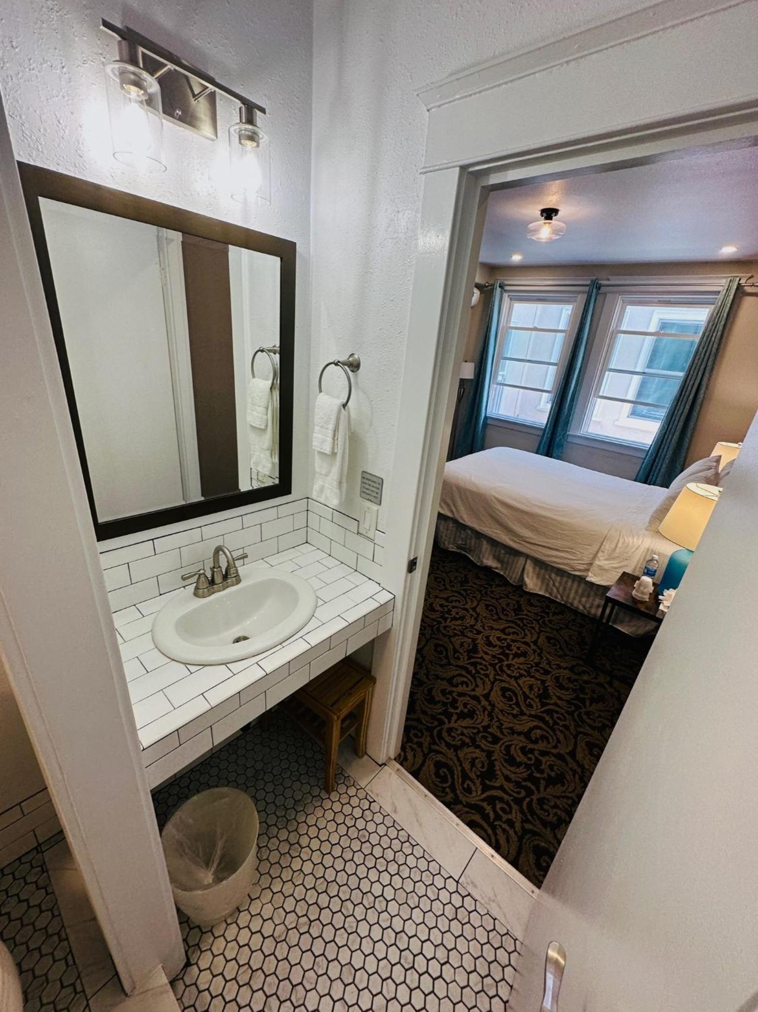 Hotel The Edgewater Avalon Esterno foto